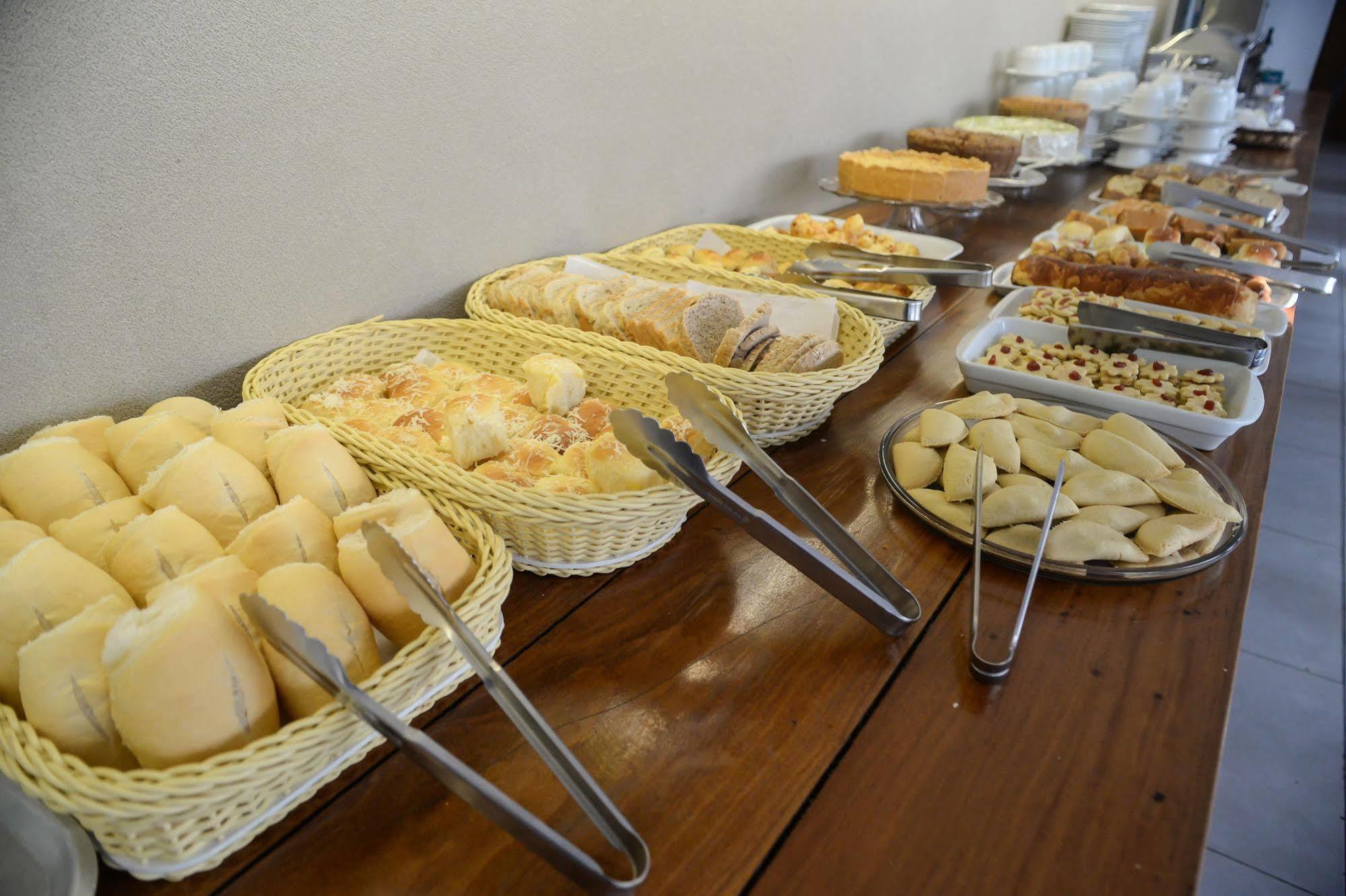 Hotel Sao Domingos 페이라 데 산타나 외부 사진